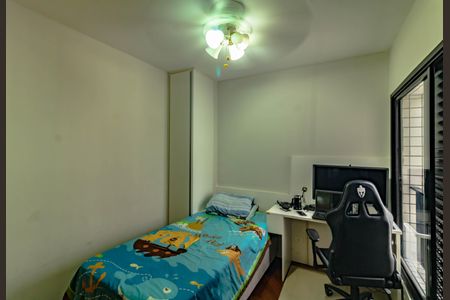 Apartamento à venda com 197m², 4 quartos e 2 vagas Apartamento à venda com 197m², 4 quartos e 2 vagasQuarto