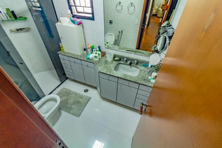 Apartamento à venda com 197m², 4 quartos e 2 vagas Apartamento à venda com 197m², 4 quartos e 2 vagasBanheiro