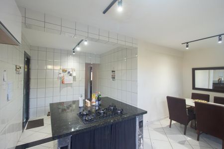 Casa para alugar com 90m², 3 quartos e 2 vagasCozinha