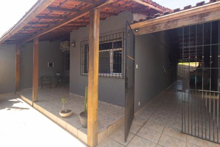 Casa para alugar com 90m², 3 quartos e 2 vagasQuintal