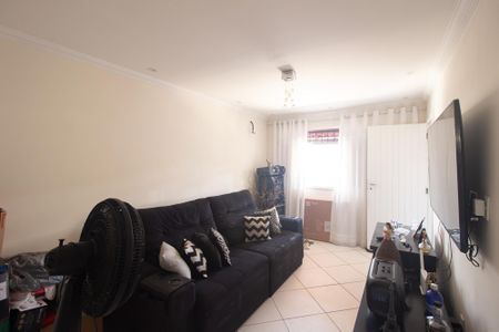 Casa para alugar com 90m², 3 quartos e 2 vagasSala