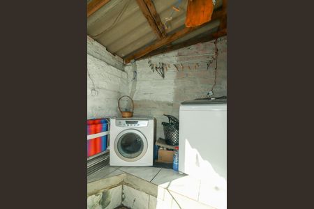 Casa à venda com 200m², 4 quartos e 1 vagaÁrea de Serviço