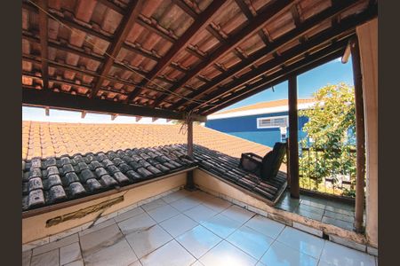 Casa à venda com 230m², 4 quartos e 1 vaga