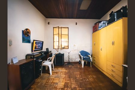 Casa à venda com 230m², 4 quartos e 1 vaga