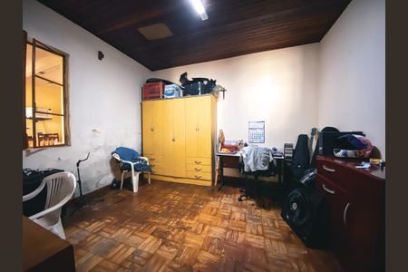 Casa à venda com 230m², 4 quartos e 1 vaga