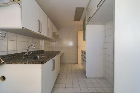 Apartamento à venda com 130m², 4 quartos e 2 vagasCozinha