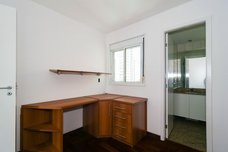 Apartamento à venda com 130m², 4 quartos e 2 vagasSuíte 2