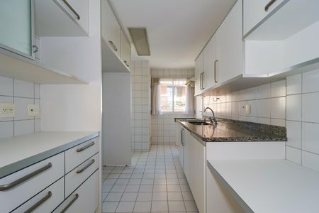 Apartamento à venda com 130m², 4 quartos e 2 vagasCozinha