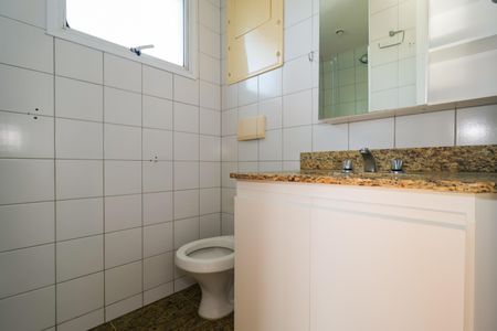 Apartamento à venda com 130m², 4 quartos e 2 vagasBanheiro da Suíte 1