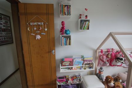 Apartamento à venda com 118m², 4 quartos e 2 vagasQuarto 2