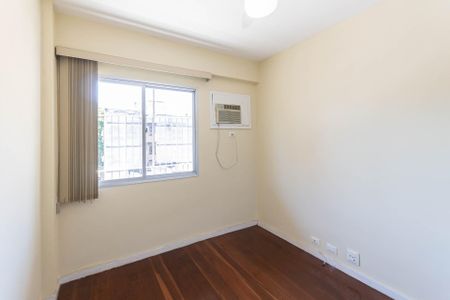 Apartamento à venda com 118m², 3 quartos e 2 vagasQuarto 2