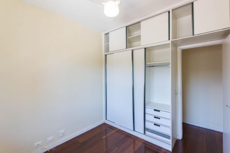Apartamento à venda com 118m², 3 quartos e 2 vagasQuarto 2