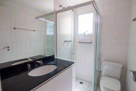 Apartamento para alugar com 96m², 2 quartos e 2 vagas Apartamento para alugar com 96m², 2 quartos e 2 vagasBanheiro da Suíte 1