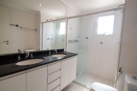 Apartamento para alugar com 96m², 2 quartos e 2 vagas Apartamento para alugar com 96m², 2 quartos e 2 vagasBanheiro da Suíte 2