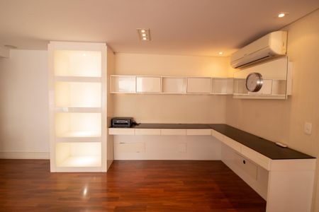 Apartamento para alugar com 96m², 2 quartos e 2 vagas Apartamento para alugar com 96m², 2 quartos e 2 vagasSala