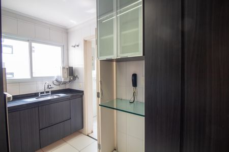 Apartamento para alugar com 96m², 2 quartos e 2 vagas Apartamento para alugar com 96m², 2 quartos e 2 vagasCozinha