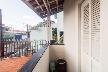 Casa à venda com 100m², 2 quartos e 2 vagas Casa à venda com 100m², 2 quartos e 2 vagasVaranda