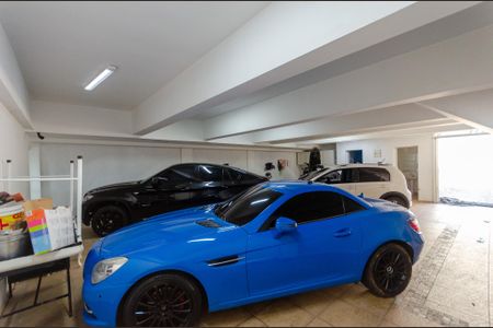 Casa para alugar com 390m², 3 quartos e 6 vagas Casa para alugar com 390m², 3 quartos e 6 vagasGaragem