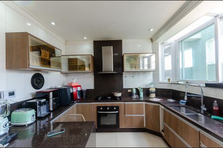 Casa para alugar com 390m², 3 quartos e 6 vagas Casa para alugar com 390m², 3 quartos e 6 vagasCozinha