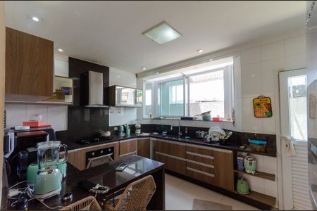 Casa para alugar com 390m², 3 quartos e 6 vagas Casa para alugar com 390m², 3 quartos e 6 vagasCozinha