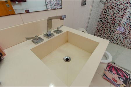 Casa para alugar com 390m², 3 quartos e 6 vagas Casa para alugar com 390m², 3 quartos e 6 vagasSuíte 3 - banheiro