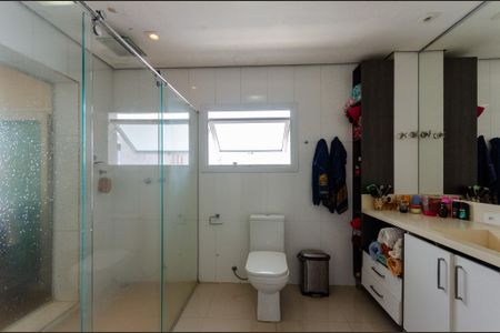 Casa para alugar com 390m², 3 quartos e 6 vagas Casa para alugar com 390m², 3 quartos e 6 vagasSuíte 1 - banheiro