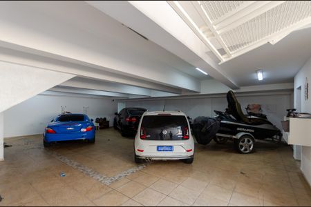 Casa para alugar com 390m², 3 quartos e 6 vagas Casa para alugar com 390m², 3 quartos e 6 vagasGaragem