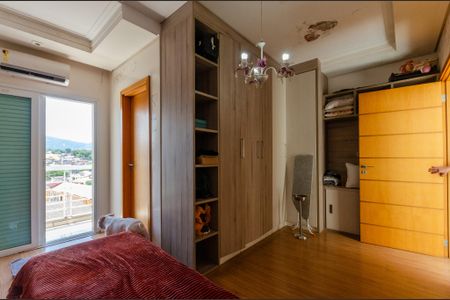 Casa para alugar com 390m², 3 quartos e 6 vagas Casa para alugar com 390m², 3 quartos e 6 vagasSuíte 3