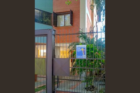 Apartamento à venda com 138m², 3 quartos e 2 vagasFachada + Placa