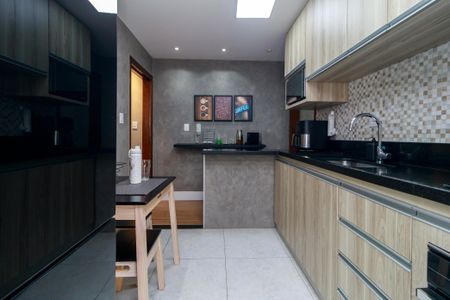 Apartamento à venda com 58m², 2 quartos e 1 vaga Apartamento à venda com 58m², 2 quartos e 1 vagaCozinha