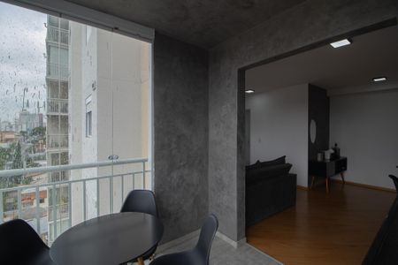 Apartamento à venda com 68m², 2 quartos e 1 vagaVaranda