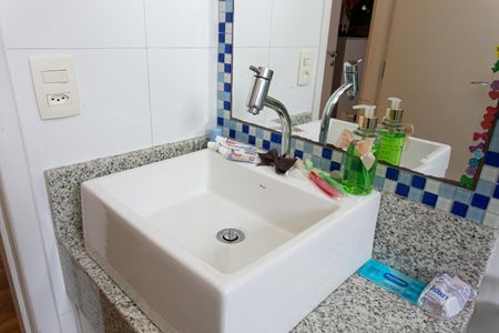 Apartamento à venda com 78m², 3 quartos e 2 vagasBanheiro Social