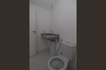 Apartamento à venda com 64m², 2 quartos e 1 vaga Apartamento à venda com 64m², 2 quartos e 1 vagaBanheiro da Suíte 2