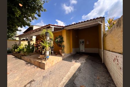 Casa à venda com 360m², 3 quartos e 1 vagaQuintal