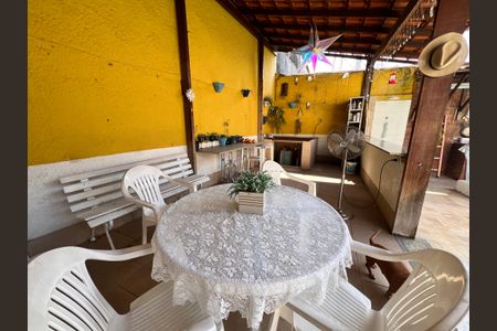 Casa à venda com 360m², 3 quartos e 1 vagaQuintal