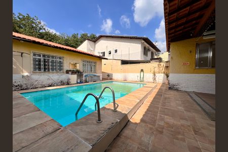 Casa à venda com 360m², 3 quartos e 1 vagaPiscina / Area Gourmet