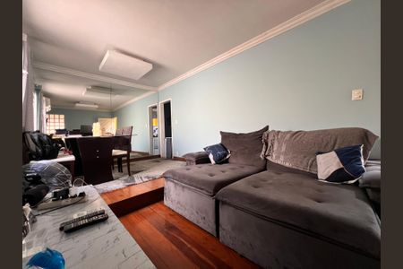 Casa à venda com 360m², 3 quartos e 1 vagaSala