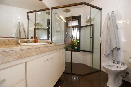 Apartamento à venda com 130m², 3 quartos e 2 vagasBanheiro da Suíte