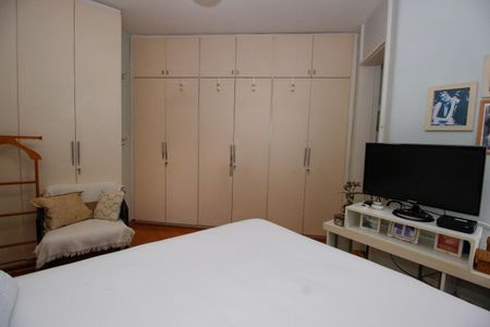 Apartamento à venda com 130m², 3 quartos e 2 vagasSuíte