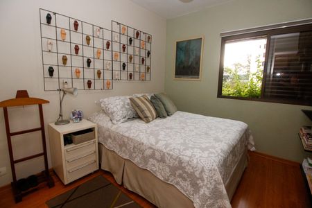 Apartamento à venda com 130m², 3 quartos e 2 vagasQuarto 1