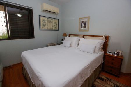 Apartamento à venda com 130m², 3 quartos e 2 vagasSuíte