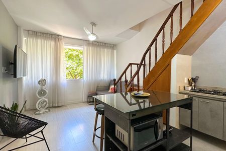 Apartamento para alugar com 75m², 2 quartos e 1 vagaSala