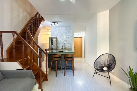Apartamento para alugar com 75m², 2 quartos e 1 vagaSala