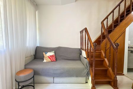 Apartamento para alugar com 75m², 2 quartos e 1 vagaSala