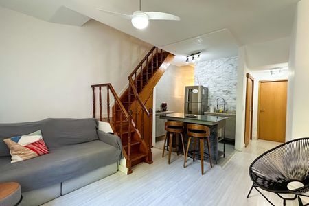Apartamento para alugar com 75m², 2 quartos e 1 vagaSala