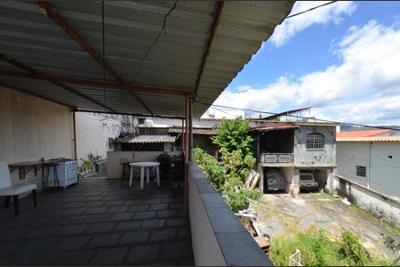 Casa à venda com 300m², 2 quartos e 8 vagasArea externa