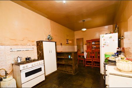 Casa à venda com 300m², 2 quartos e 8 vagasCozinha