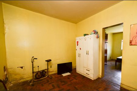 Casa à venda com 300m², 2 quartos e 8 vagasQuarto