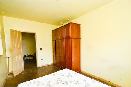 Casa à venda com 300m², 2 quartos e 8 vagasQuarto2