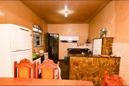 Casa à venda com 300m², 2 quartos e 8 vagasCozinha